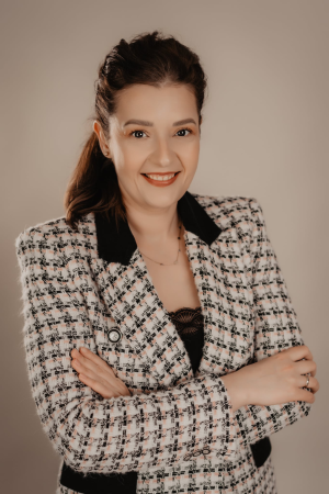 4D0B1A09-3FD9-4B13-B6CC-DD2E77CCA521